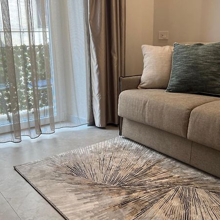 Elegant Rooms Специя Экстерьер фото