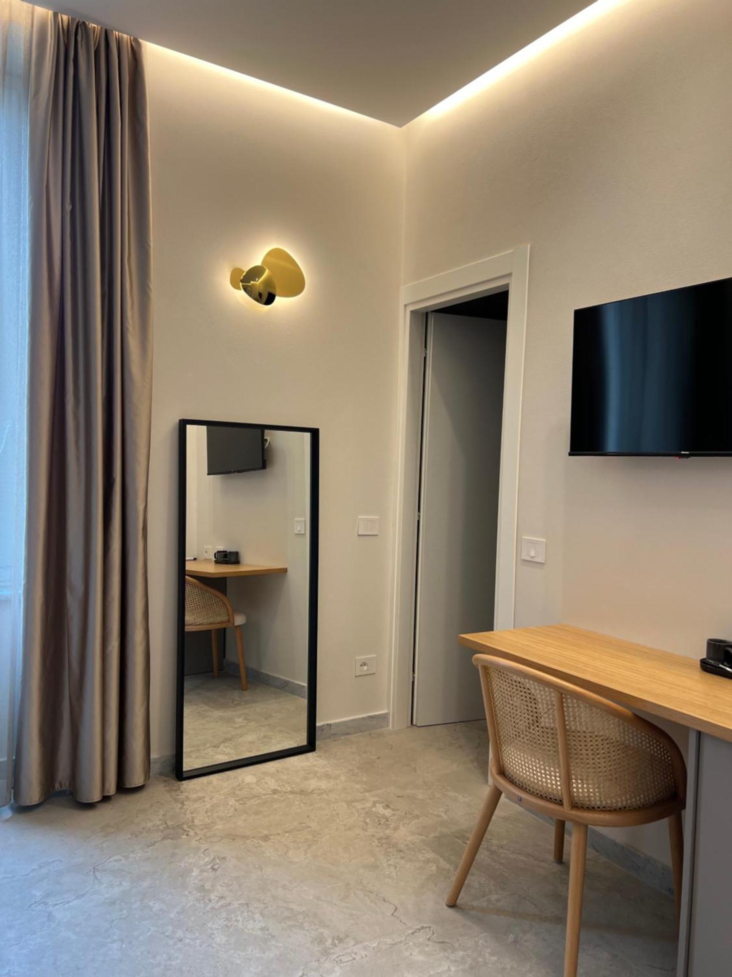 Elegant Rooms Специя Экстерьер фото