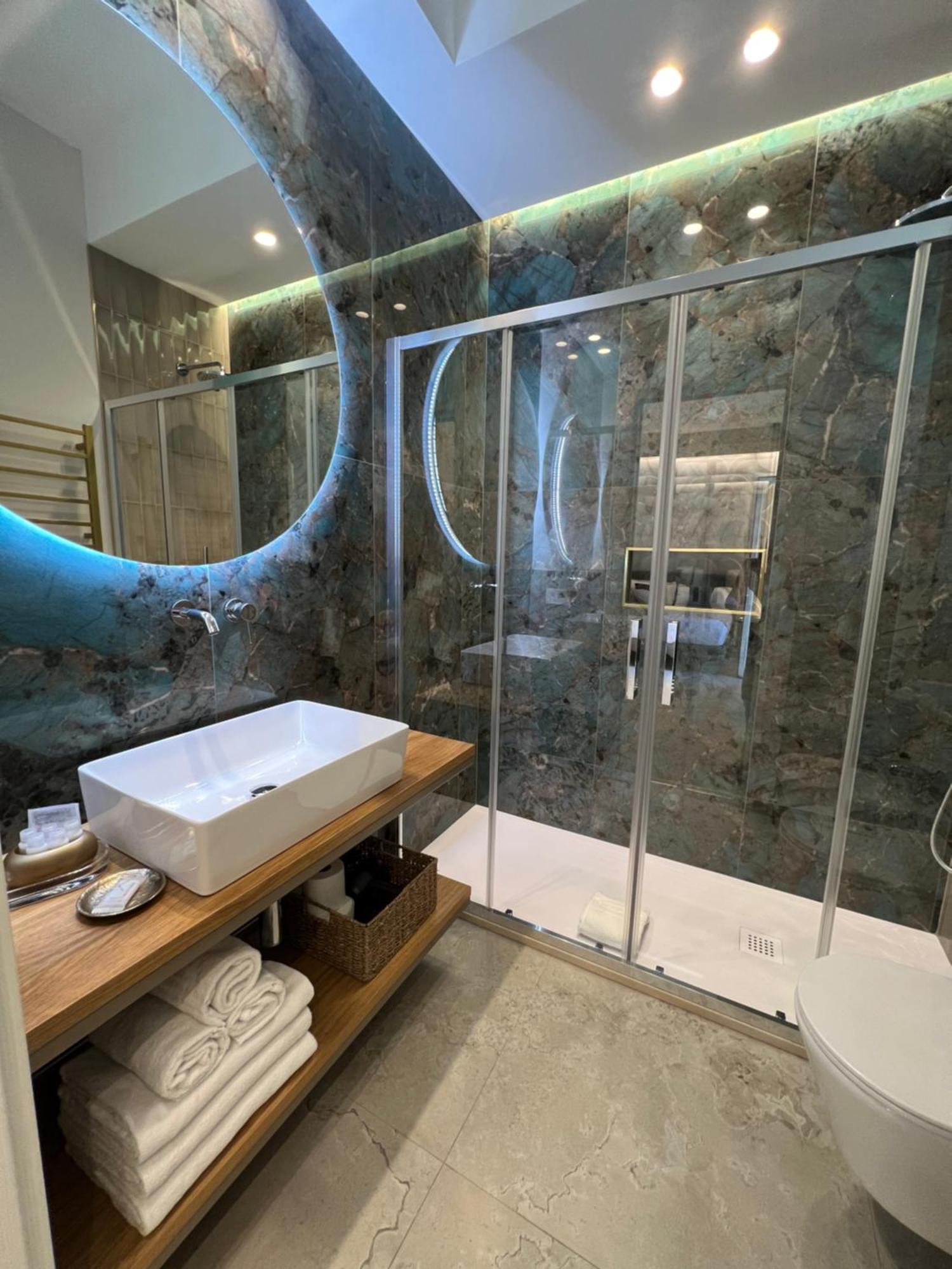 Elegant Rooms Специя Экстерьер фото