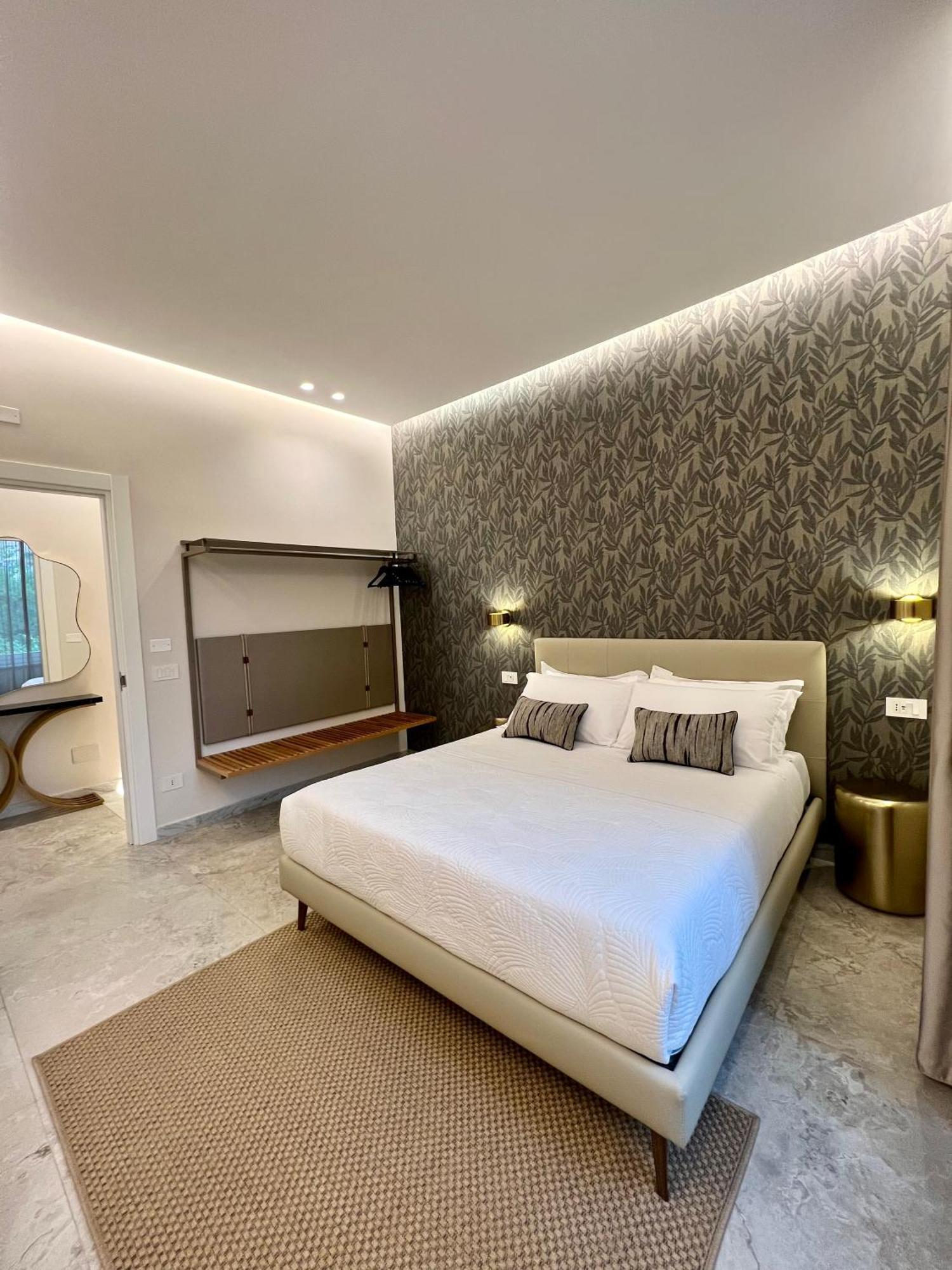 Elegant Rooms Специя Экстерьер фото